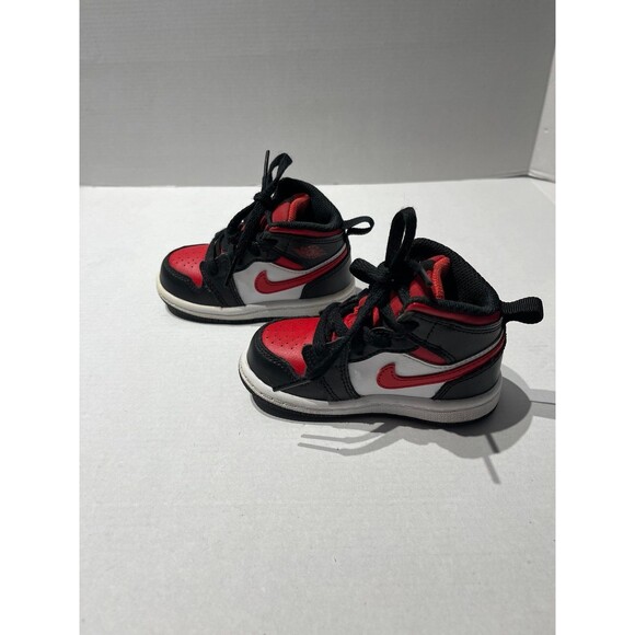 Jordan 1 Mid Black Fire Red-White Size 5C - Picture 8 of 9